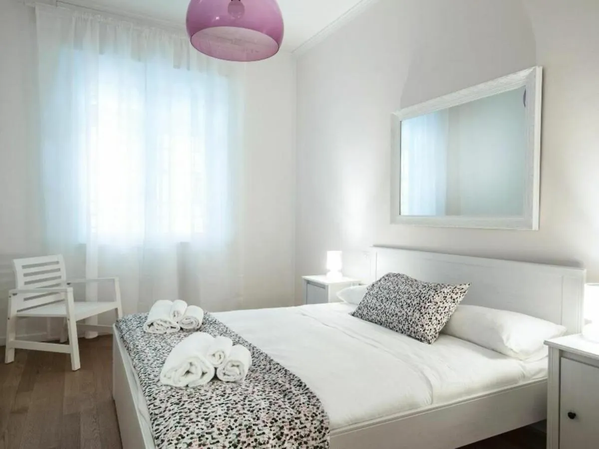 Apartment Olmetto By Halldis Milan